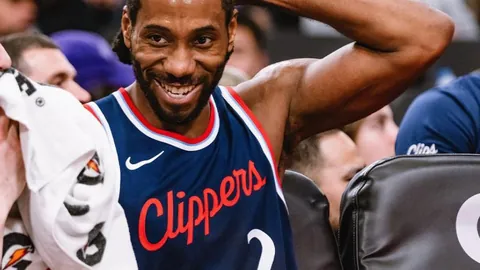 庫明加全力以赴的精彩瞬间：遗憾未能親掌球拍